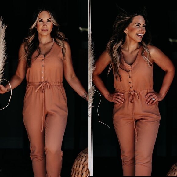 Rust orange tapered leg jumpsuit romper summer causal S M NWT - Picture 1 of 2